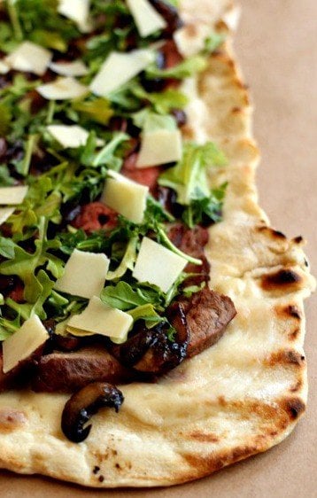 Grilled Sliced steak pizza whole