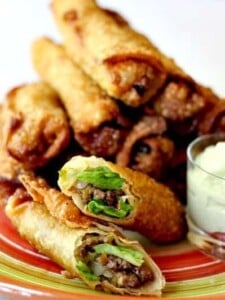 taco egg rolls with sauce