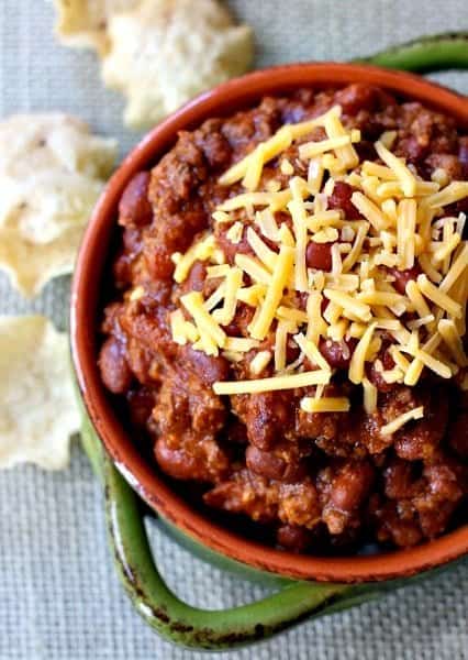 Everyday Chili is an easy beef chili recipe that you can make on the stove top or crock pot