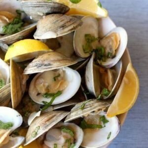 Easy Steamed Clams In Beer