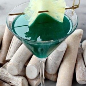 Seven Seas Martini Recipe | Amaretto and Blue Curacao Cocktail