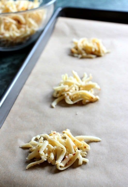 low-carb-cheese-crisp-nachos-tray