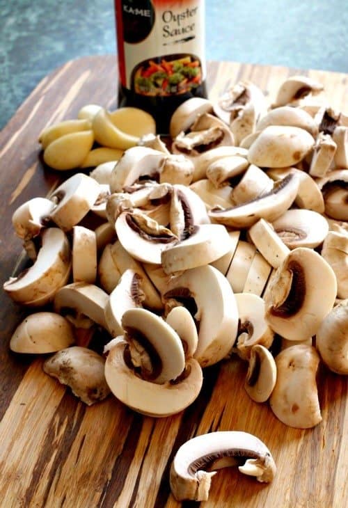 Mushrooms with Oyster Sauce is an easy side dish or topping for steak or chicken! Just a few ingredients and 10 minutes to make! Mushrooms with Oyster Sauce - ingredients
