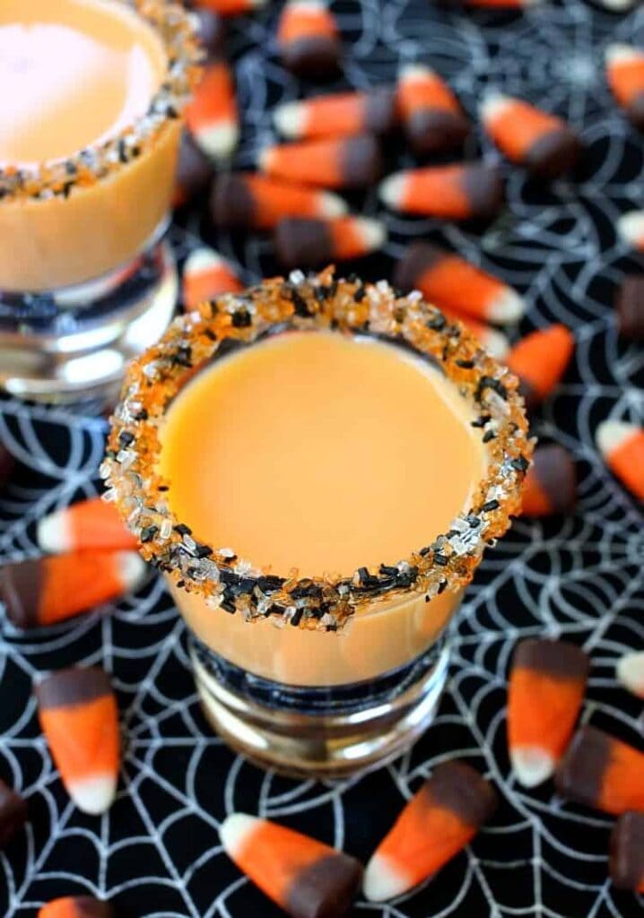 These Pumpkin Pie Shots are going to be a hit for Halloween!