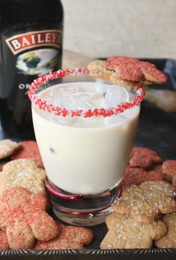 The Gingerbread Man Drink featured with bottle of baileys