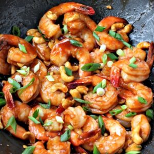 shrimp with cashews in a wok