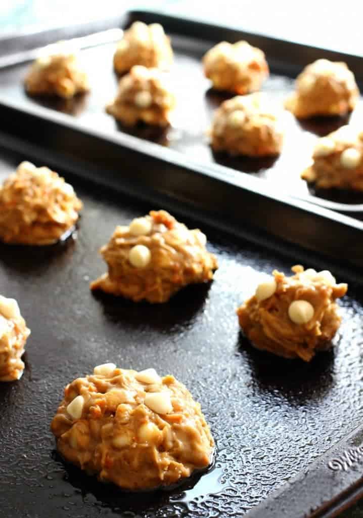 chocolate-chip-carrot-cake-cookies-sheet