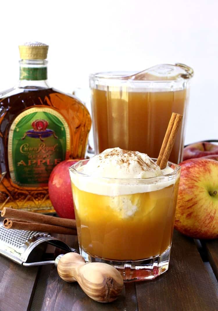 Whisky Apple Pie Float | A Dessert Cocktail With Ice Cream