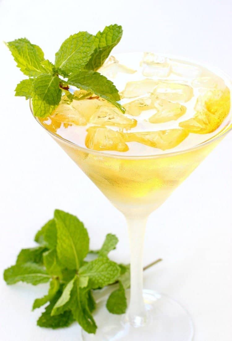 Minty Manhattan is a crisp, refreshing twist on the classic!