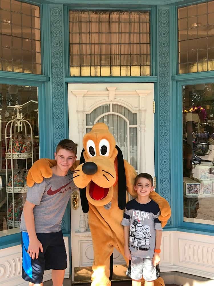 Eating Our Way Through Disney, Pluto