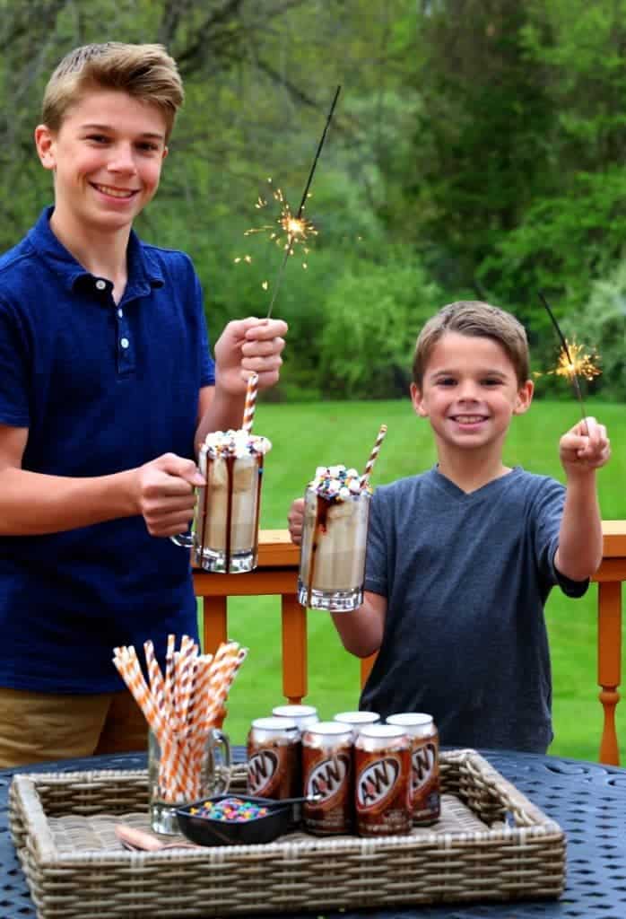 tyler and Evan with sparklers