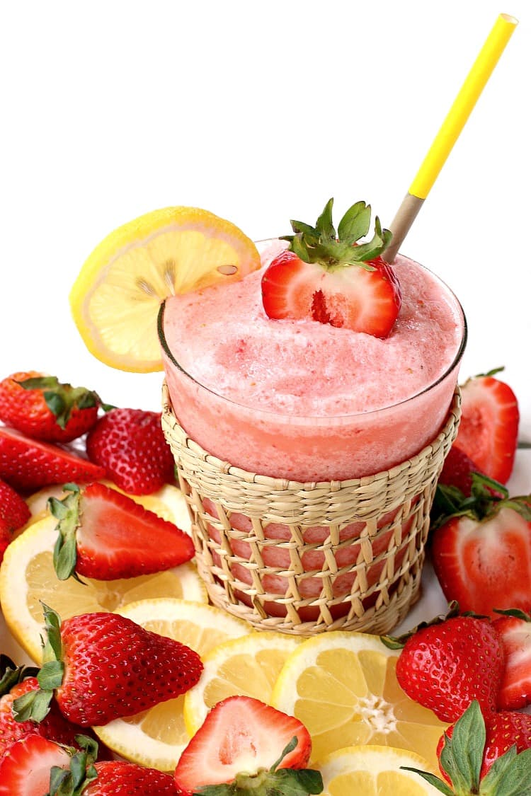 This Frozen Rumchata Strawberry Lemonade is boozy and delicious!