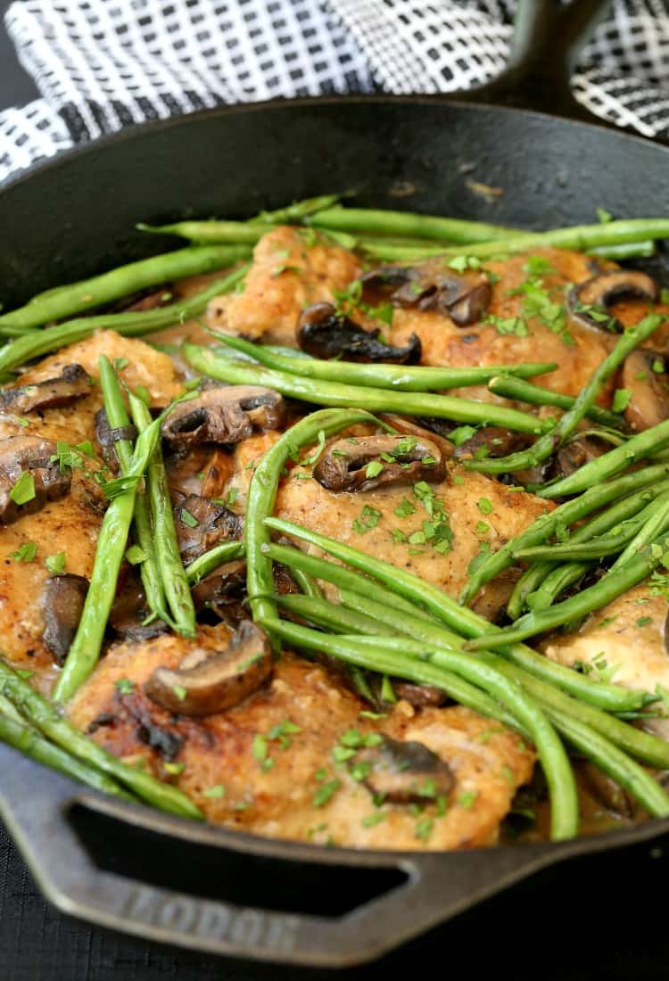 Skillet Chicken Thighs with Green Beans and Mushrooms Mantitlement