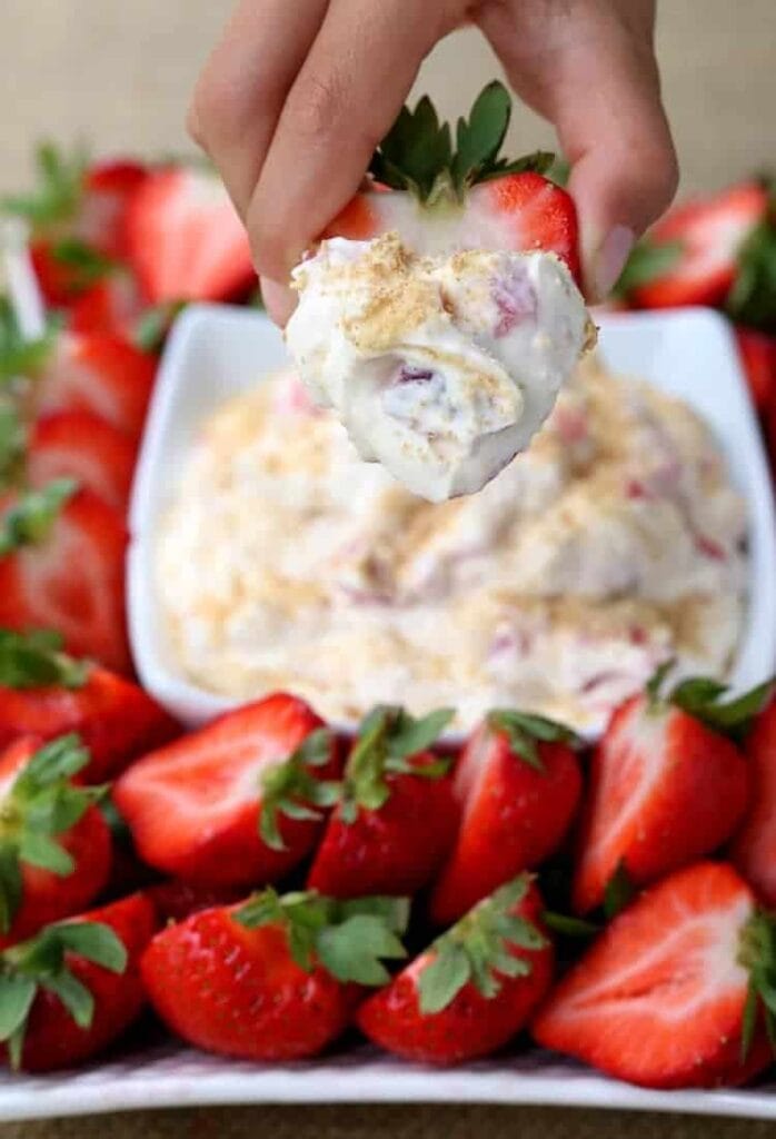 No bake strawberry shortcake dip with strawberry