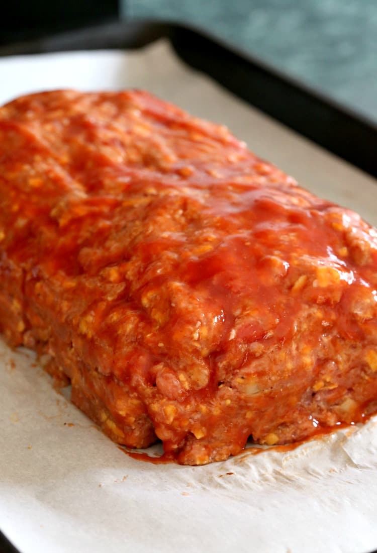 Turkey Taco Meatloaf with sauce