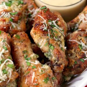 These Baked Garlic Parmesan Chicken Wings are even better than the ones at BWW!