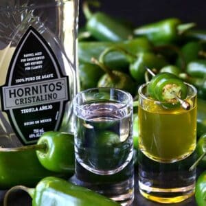 This Jalapeñoback Shots is a spicy, fun twist on a Pickleback Shot!