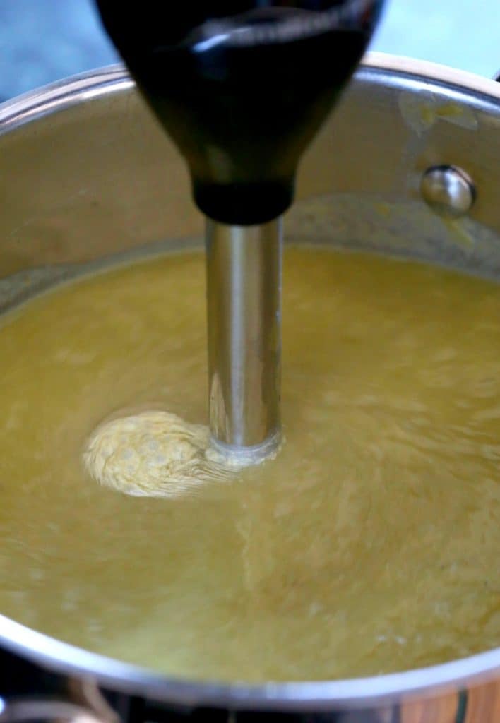 Asparagus Leek Soup gets blended until smooth!