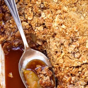 Easy Apple Crisp Recipe makes it's own sauce as it bakes that coats the apples and crumb topping