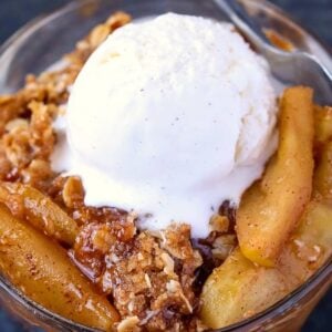 This Easy Apple Crisp Recipe is an apple dessert served with ice cream