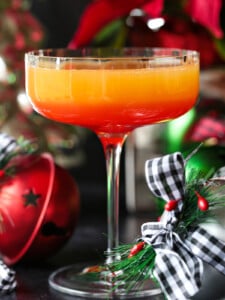 Christmas mimosa recipe with decorations for Christmas