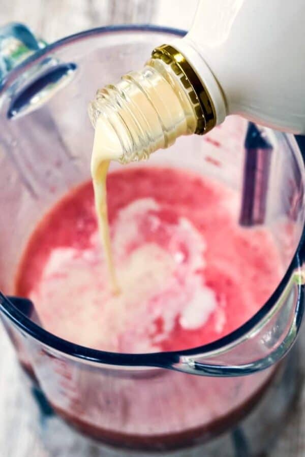 Frozen RumChata Strawberry Mule Mantitlement