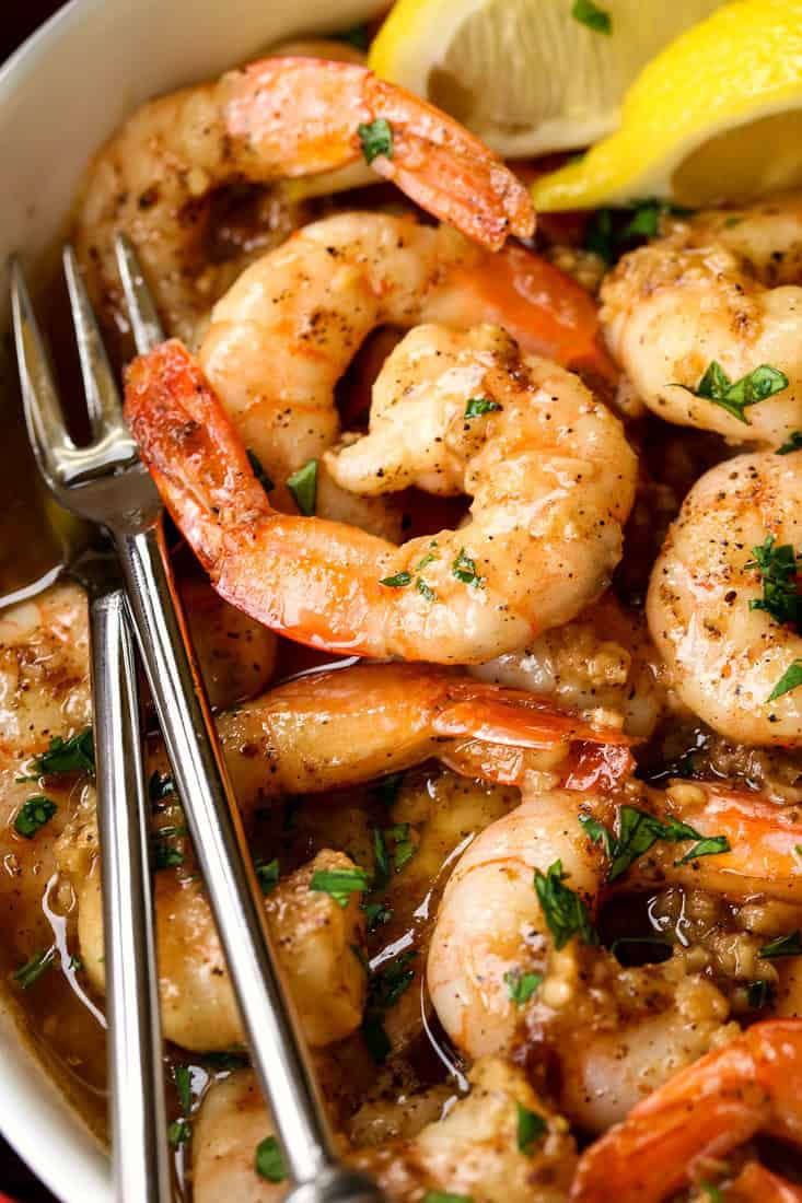 garlic butter shrimp recipe in a bowl