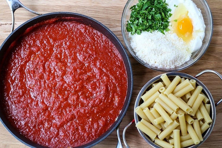 ingredients for a baked ziti recipe