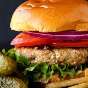 Turkey Burger recipe with lettuce, tomatoes and onions
