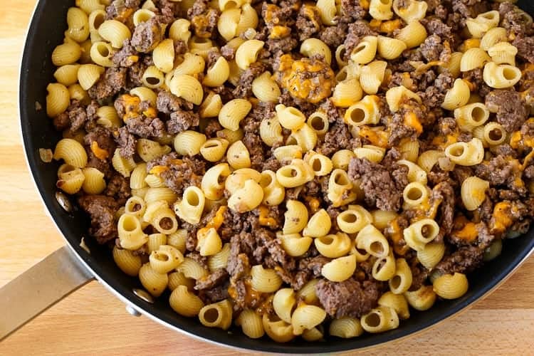 Cheeseburger Pasta Recipe for an easy dinner idea