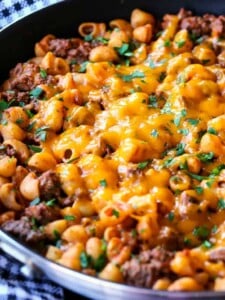 Cheeseburger Pasta Skillet dinner recipe with only 5 ingredients