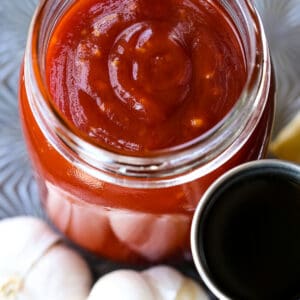 whiskey marinade for steak in open mason jar