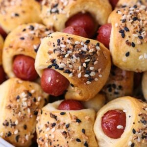 hot dogs wrapped in crescent dough with everything seasoning