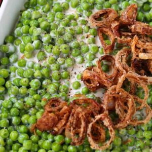 Creamed peas with crispy fried shallots