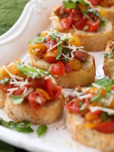 bruschetta recipe on toasts