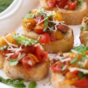 bruschetta recipe on toasts