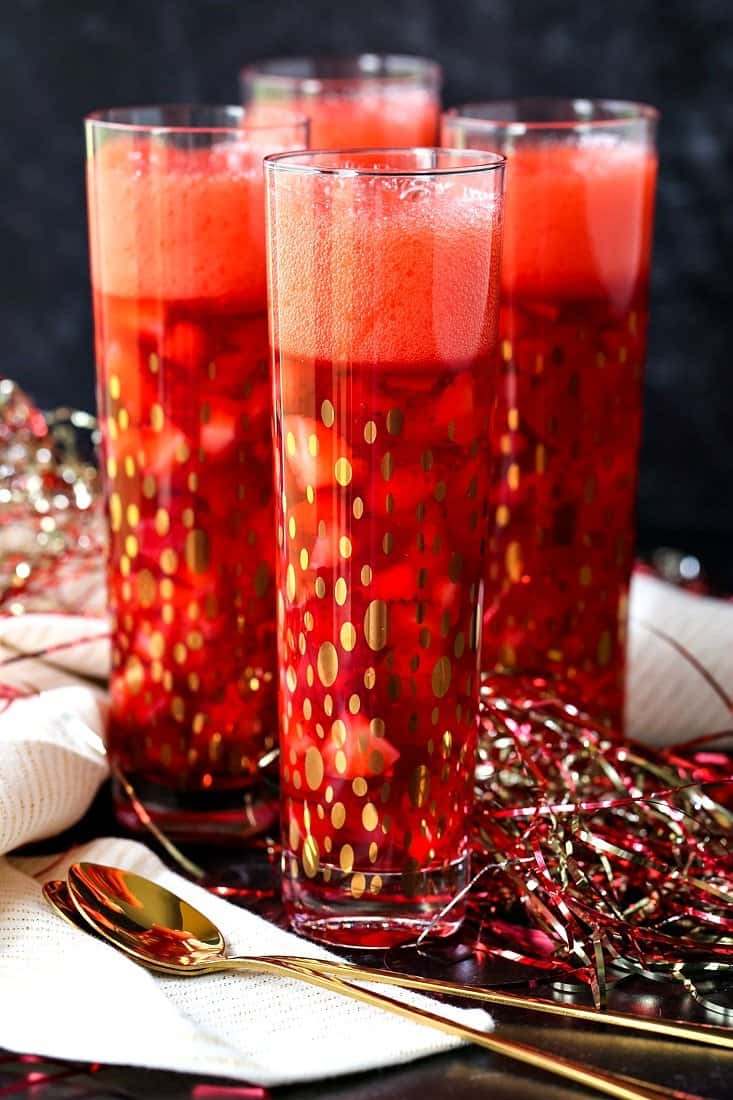 champagne jello in champagne flutes