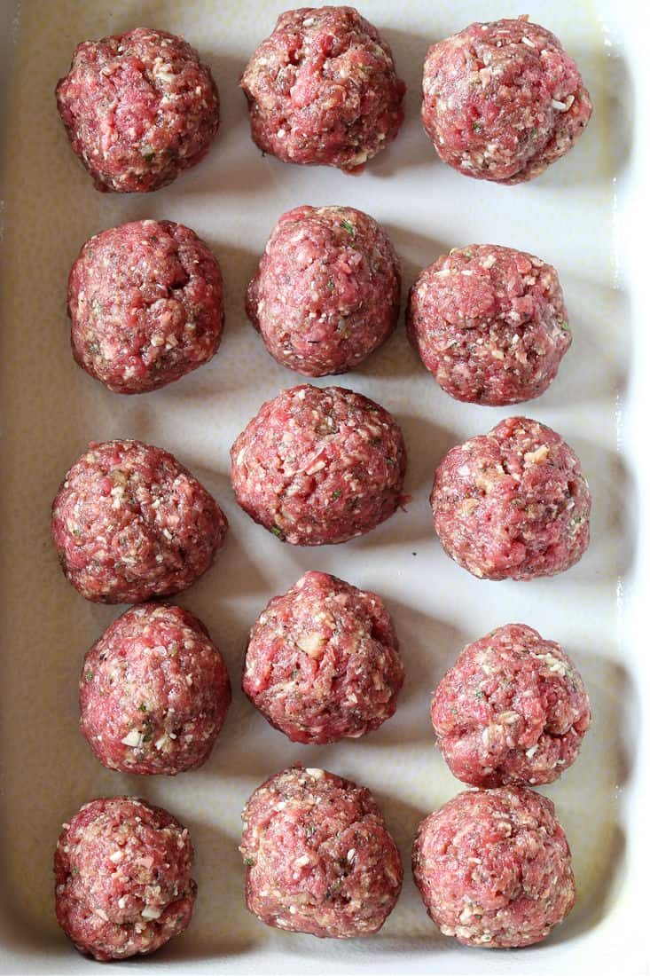 This Slow Cooker Meatballs recipe is the perfect way to have a comfort food dinner even on busy nights! Just cook the pasta and dinner is done! Slow Cooker Meatballs in a slow cooker