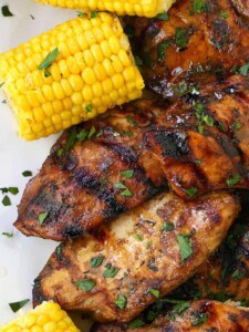Chicken in the Grill served with corn on the cob