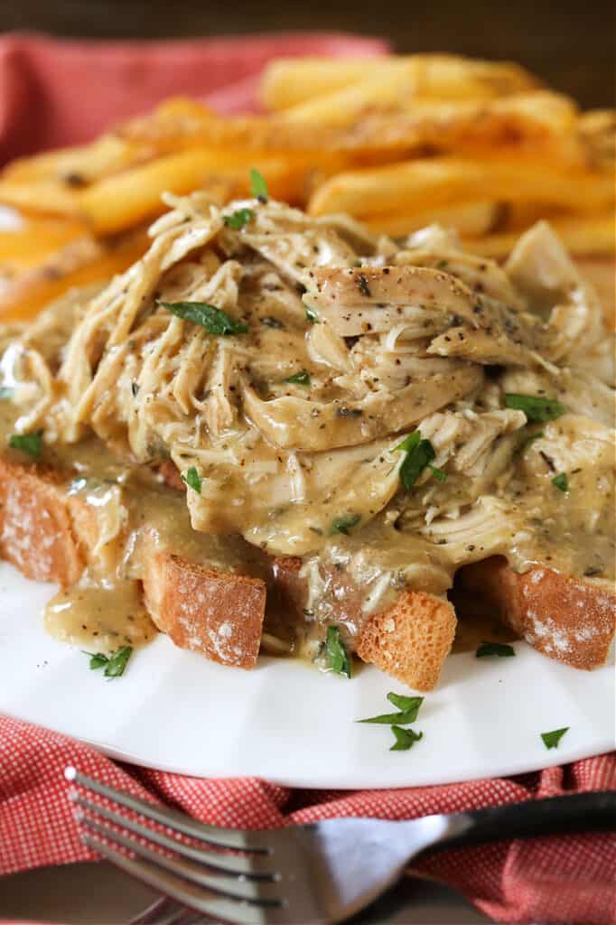 Crock Pot Chicken and Gravy | Mantitlement