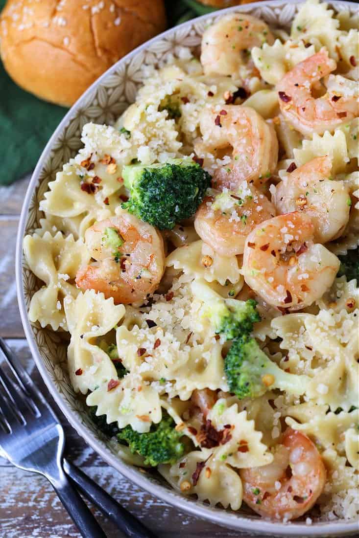 Shrimp and broccoli pasta in a bowl