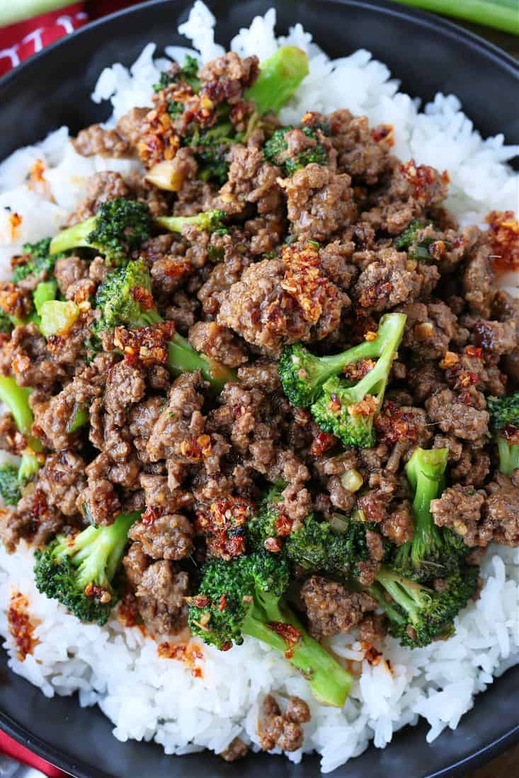 This Ground Beef and Broccoli recipe is SO addicting! Our kids absolutely love this 15 minute dinner, and they always want seconds! beef and broccoli recipe made with ground beef instead of steak