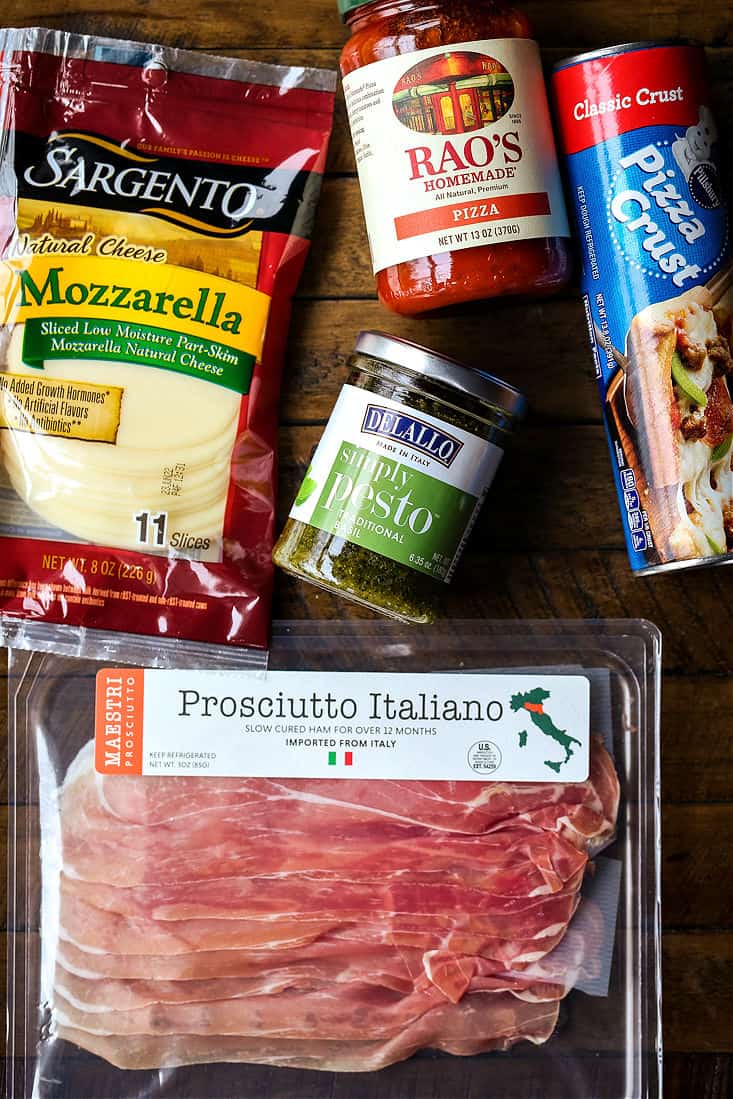 Ingredients to make caprese pizza pinwheels