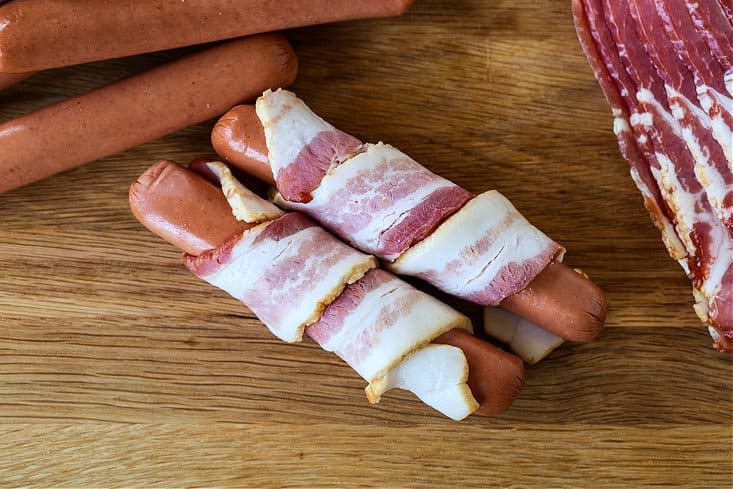 hot dogs wrapped in bacon
