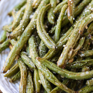 air fryer green beans on white platter