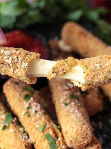 mozzarella stick with cheese pull