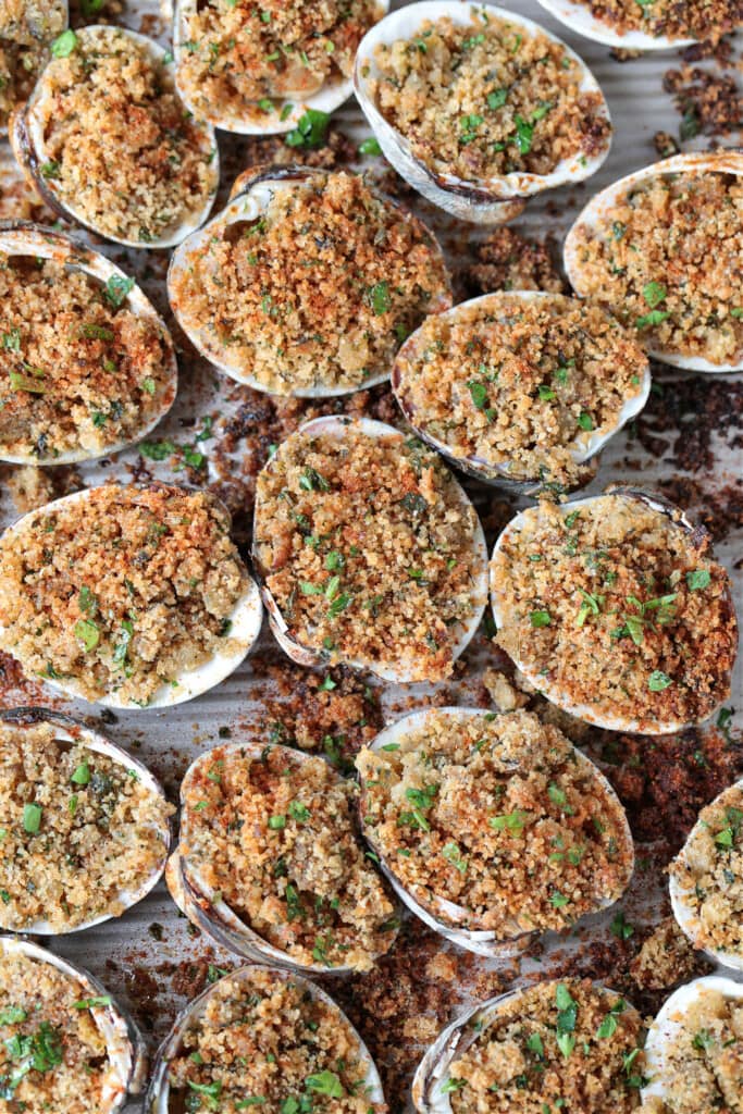 baked clams with breadcrumb topping