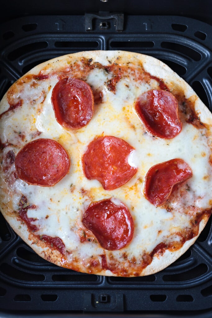 tortilla pizza in air fryer with pepperoni