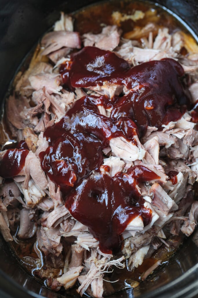 pulled pork with bbq sauce in slow cooker