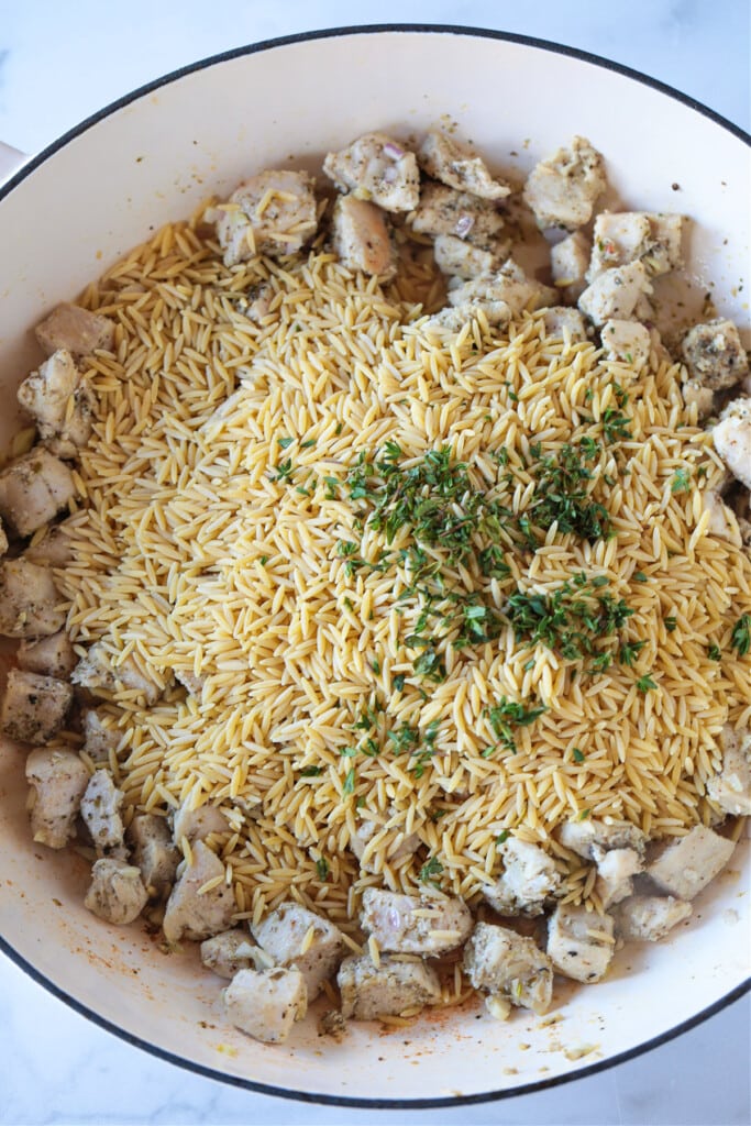 cooked, diced chicken with orzo and thyme